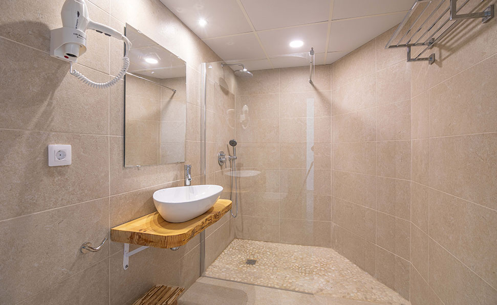 Badezimmer Apartment Marsenses Ferrera Blanca Hotel vollständiges Badezimmer Apartment Marsenses Ferrera Blanca Hotel
