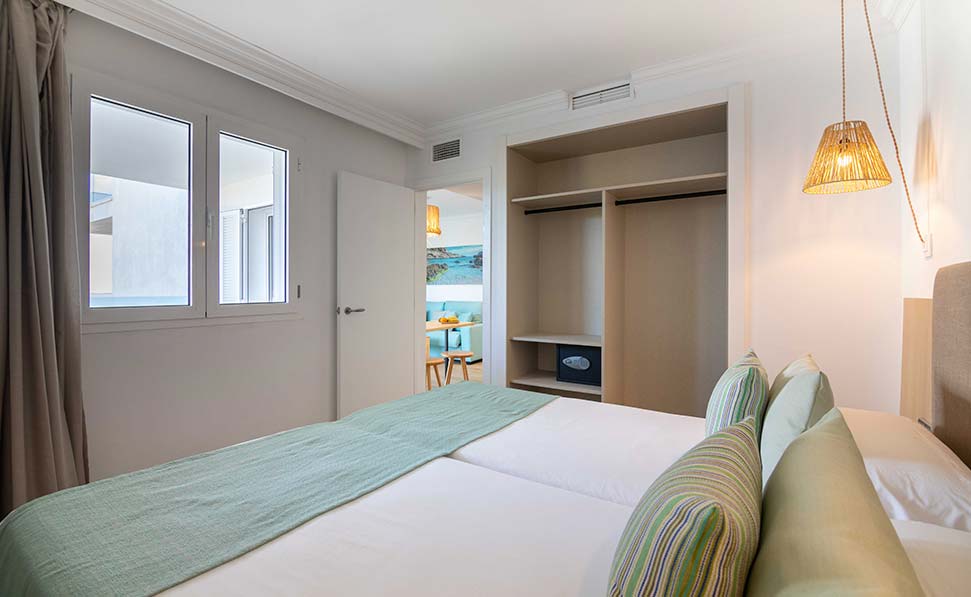 Fenster Apartment Marsenses Ferrera Blanca Hotel natürliches Licht Apartment Marsenses Ferrera Blanca Hotel