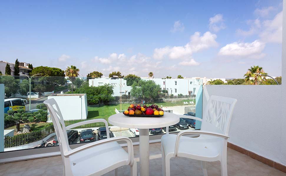Terrassenstühle Apartment Marsenses Ferrera Blanca Hotel Außenansichten Apartment Marsenses Ferrera Blanca Hotel
