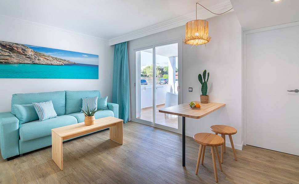 Sofa Wohnzimmer Suite Marsenses Ferrera Blanca Hotel heller Wohnbereich Suite Marsenses Ferrera Blanca Hotel