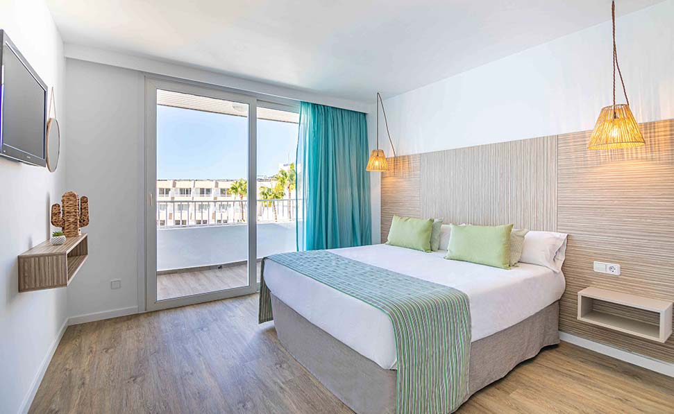 Doppelbett Apartament mit Meerblick marsenses rosa del mar hotel spa
