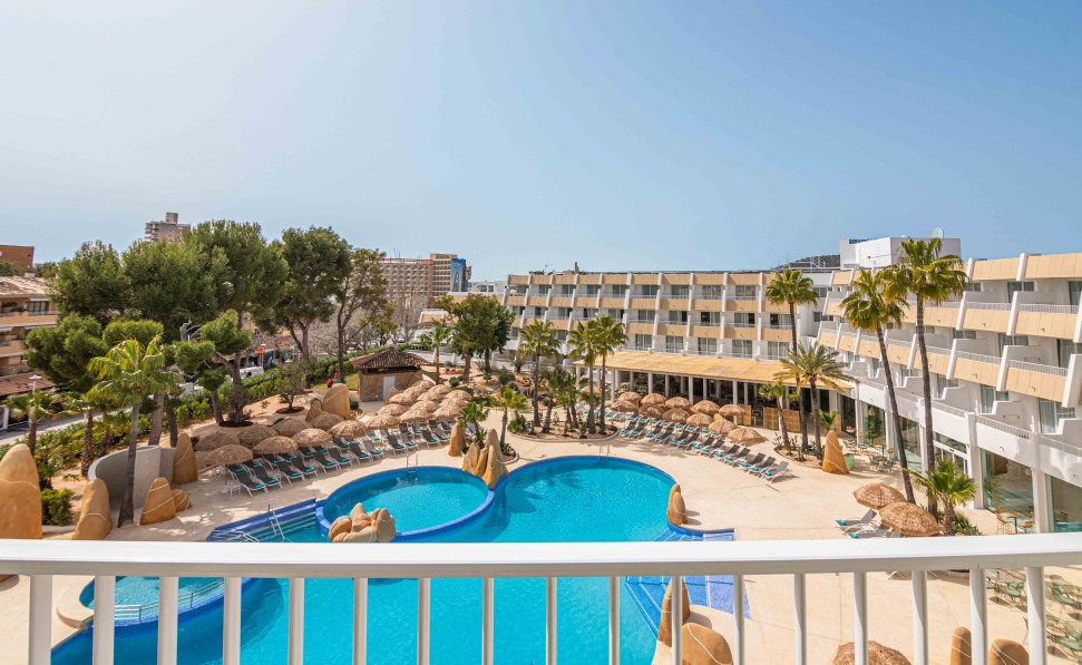 Aussichtsterrasse Apartament mit Poolblick marsenses rosa del mar hotel spa
