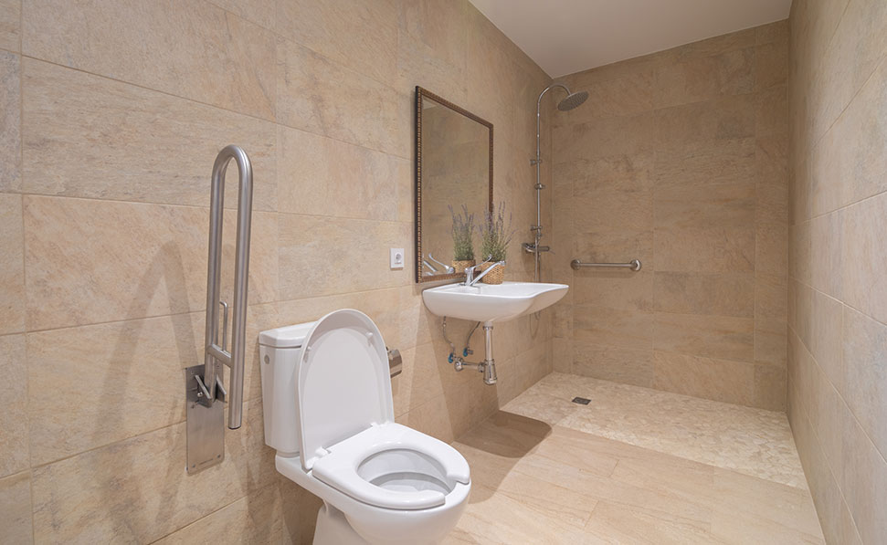 full bathroom perdiu room marsenses cas metge matas villa