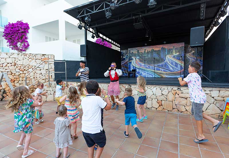 entertainment marsenses ferrera blanca hotel