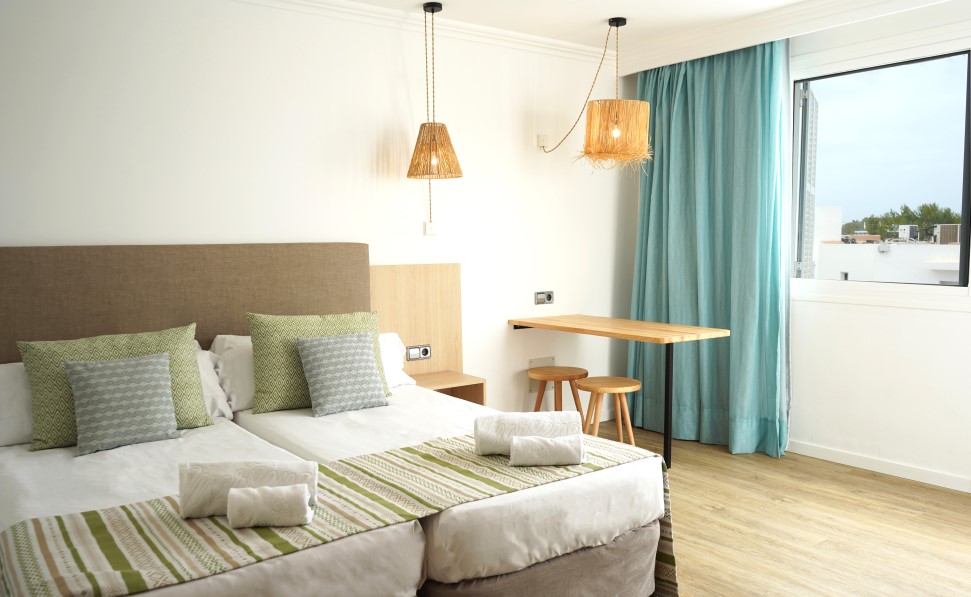 studio marsenses ferrera blanca hotel