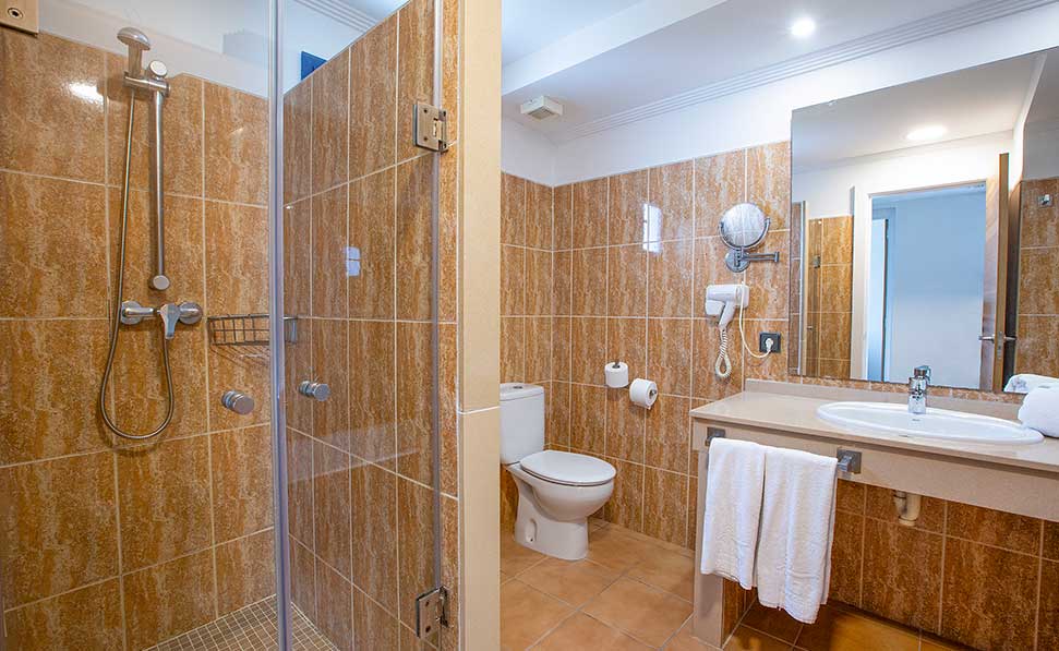 salle de bain Appartement une chambre splash marsenses paradise club hotel salle de bain complète Appartement une chambre splash marsenses paradise club hotel