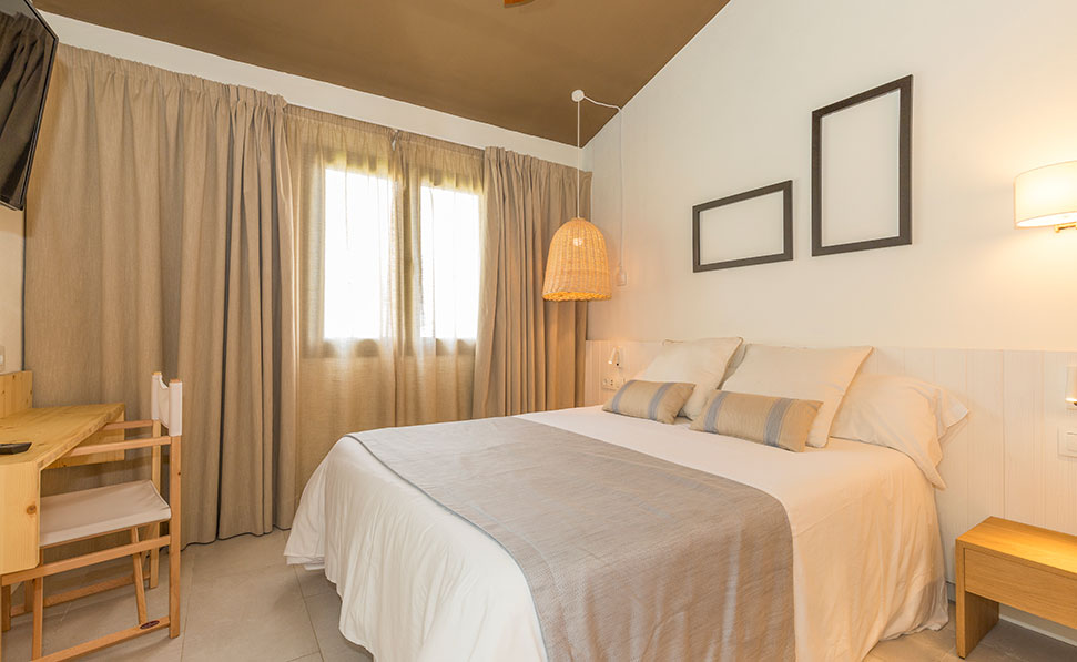 chambre double Appartement de deux chambres Vue Piscine marsenses paradise club hotel lit double Appartement de deux chambres Vue Piscine marsenses paradise club hotel