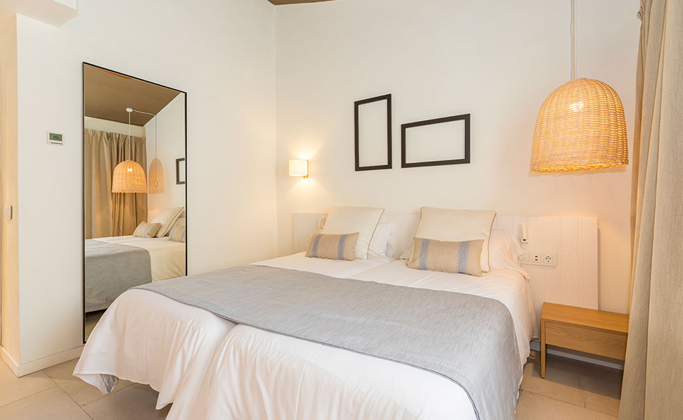 chambre double Appartement de deux chambres Vue Piscine marsenses paradise club hotel lit double Appartement de deux chambres Vue Piscine marsenses paradise club hotel