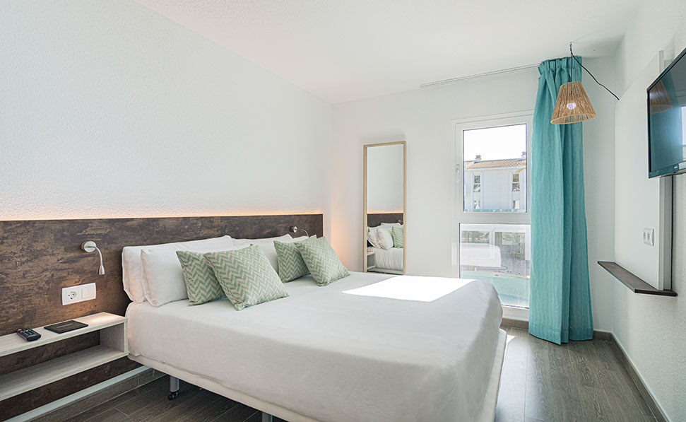 lit double suite Marsenses Pollensa Hotel & Spa chambre lumineuse suite Marsenses Pollensa Hotel & Spa
