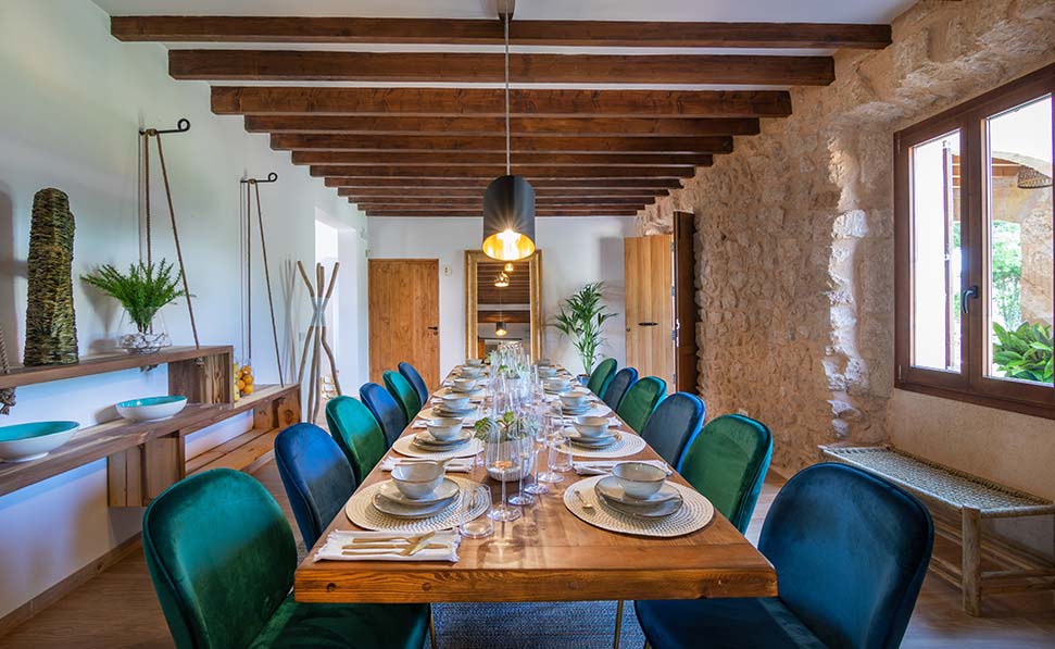 Sala da pranzo cas metge matas villa by marsenses