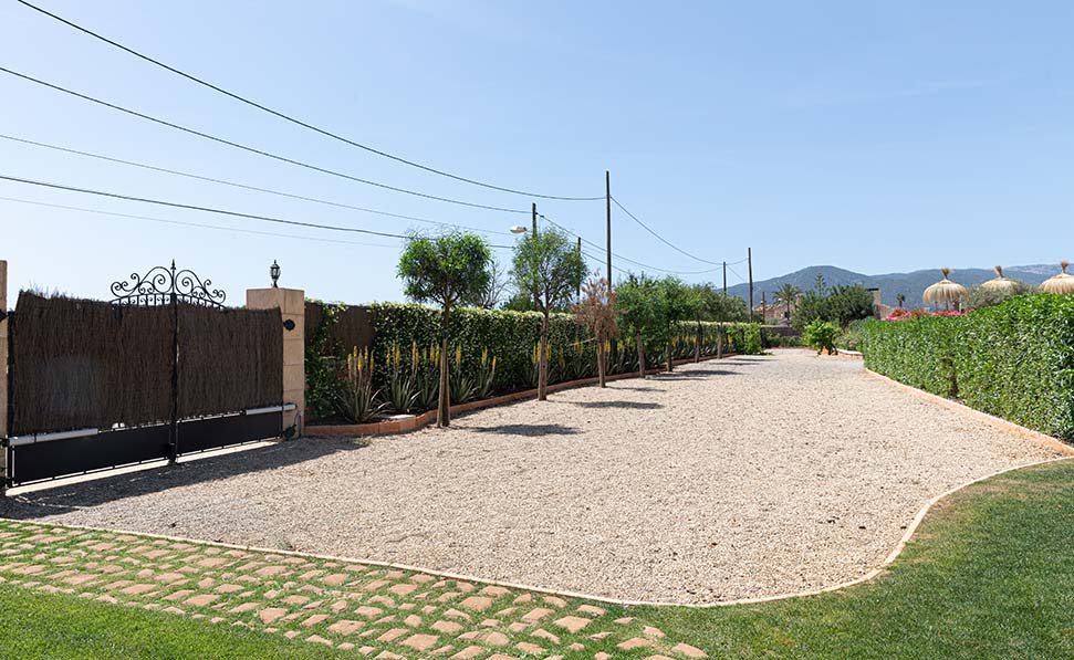 parking cas metge matas villa by marsenses