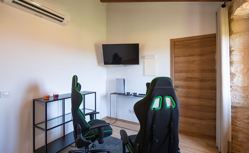 gaming room marsenses cas metge matas villa