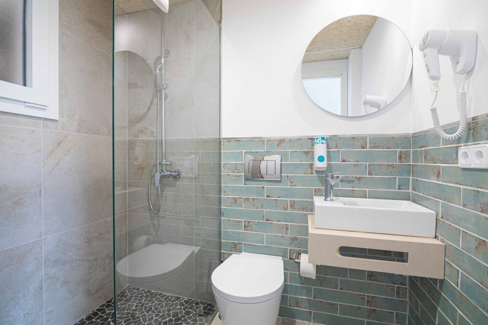 bagno completo appartamento superior swimup marsenses natura olea hotel