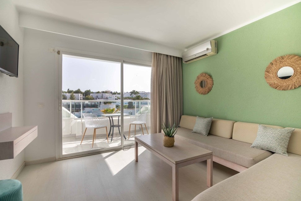 soggiorno luminoso appartamento marsenses natura olea hotel