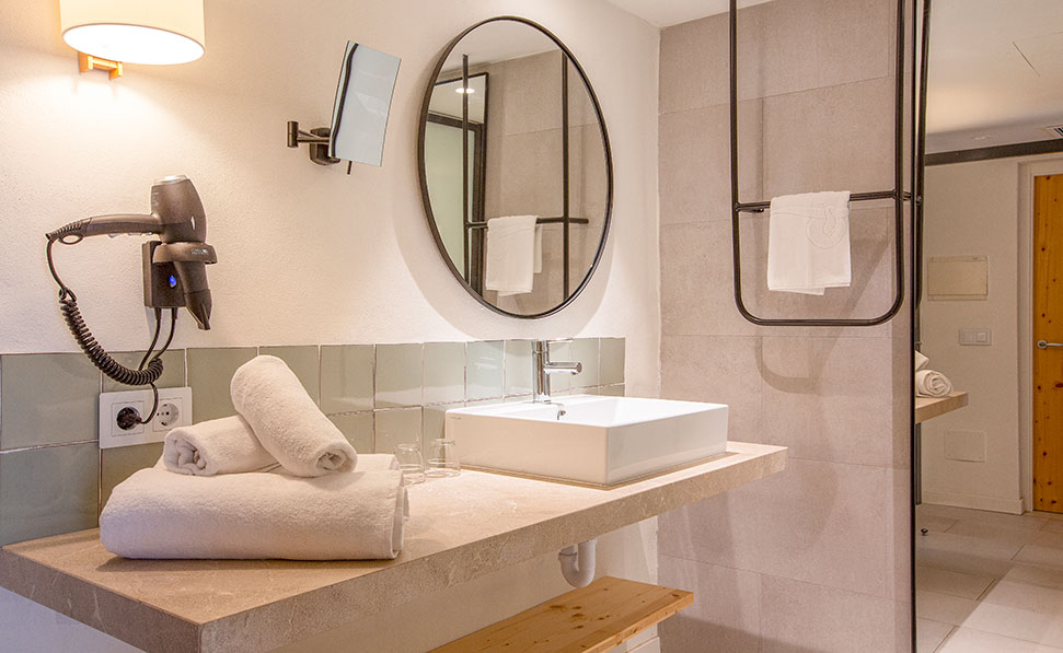 bagno appartamento 2 camere da letto con vista sulla piscina marsenses paradise club hotel specchio bagno appartamento 2 camere da letto con vista sulla piscina marsenses paradise club hotel