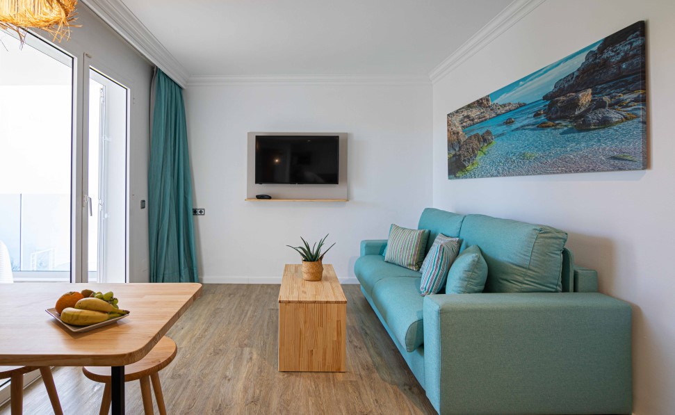 sala de estar apartamento hotel marsenses ferrera blanca family